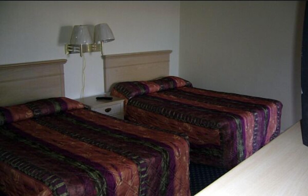 Surrey Motel - featured photo