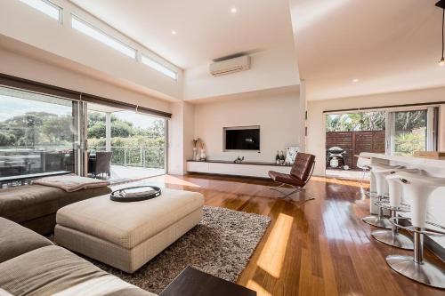 The Cosmopolitan Stay in the Heart of Sorrento in Sorrento, Australia