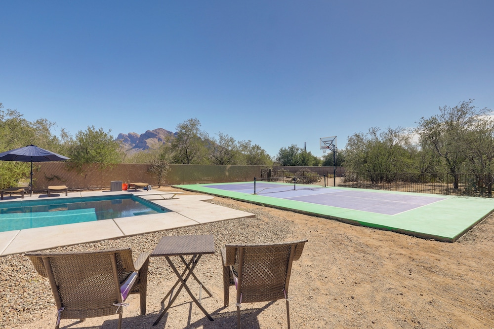 Oro Valley Retreat w Pool Spa & Rooftop Views - photo 24
