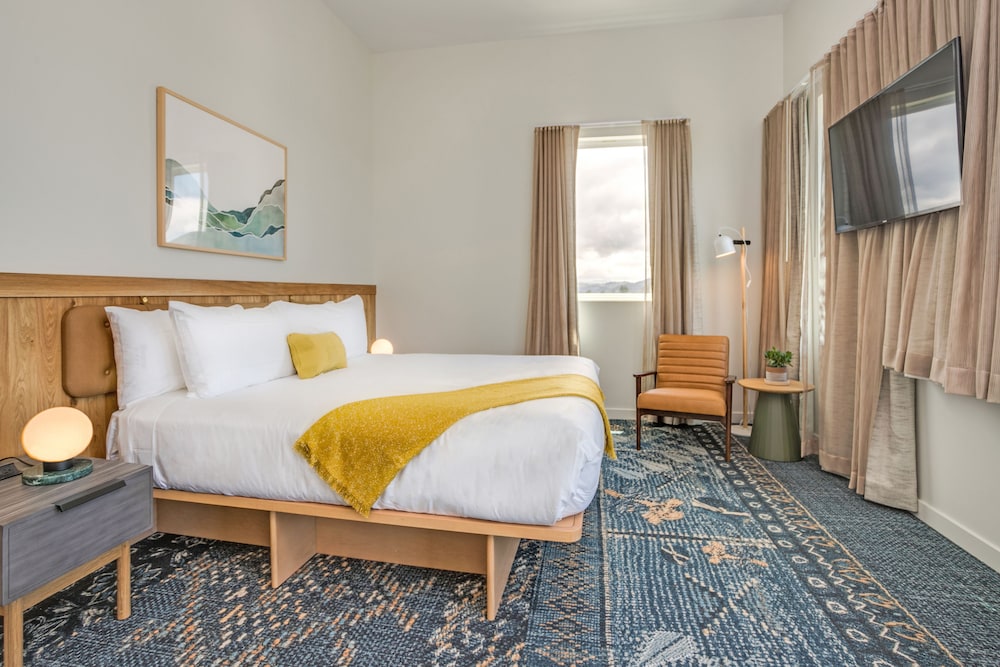 SaltLine Hotel - photo 10