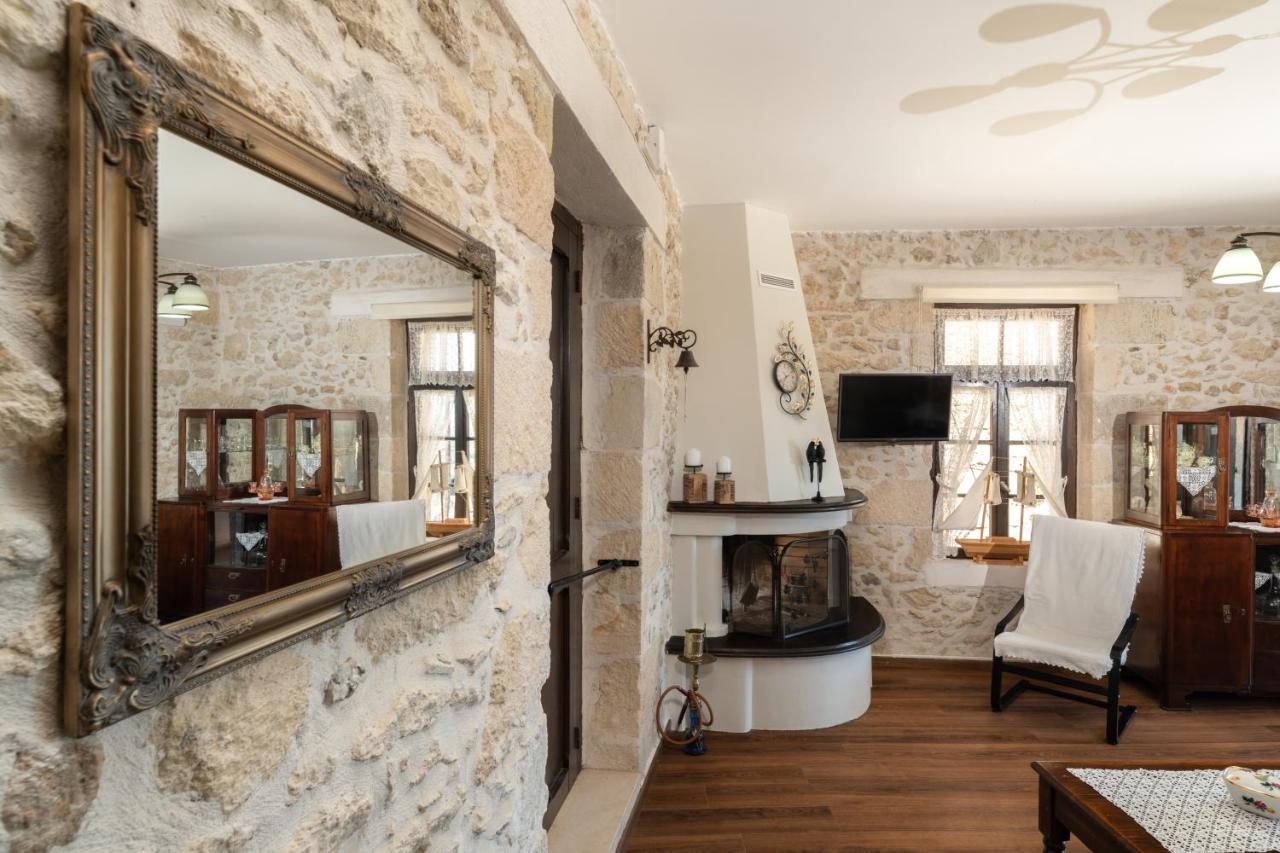 Krouson Mansion - carbon neutral hotel in Krouson