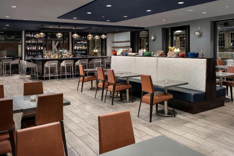 Embassy Suites by Hilton Knoxville Downtown - photo 142