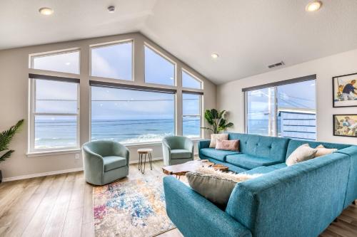 Oceanfront Retreat — 4-Star Luxury Hotel in Lincoln, United States
