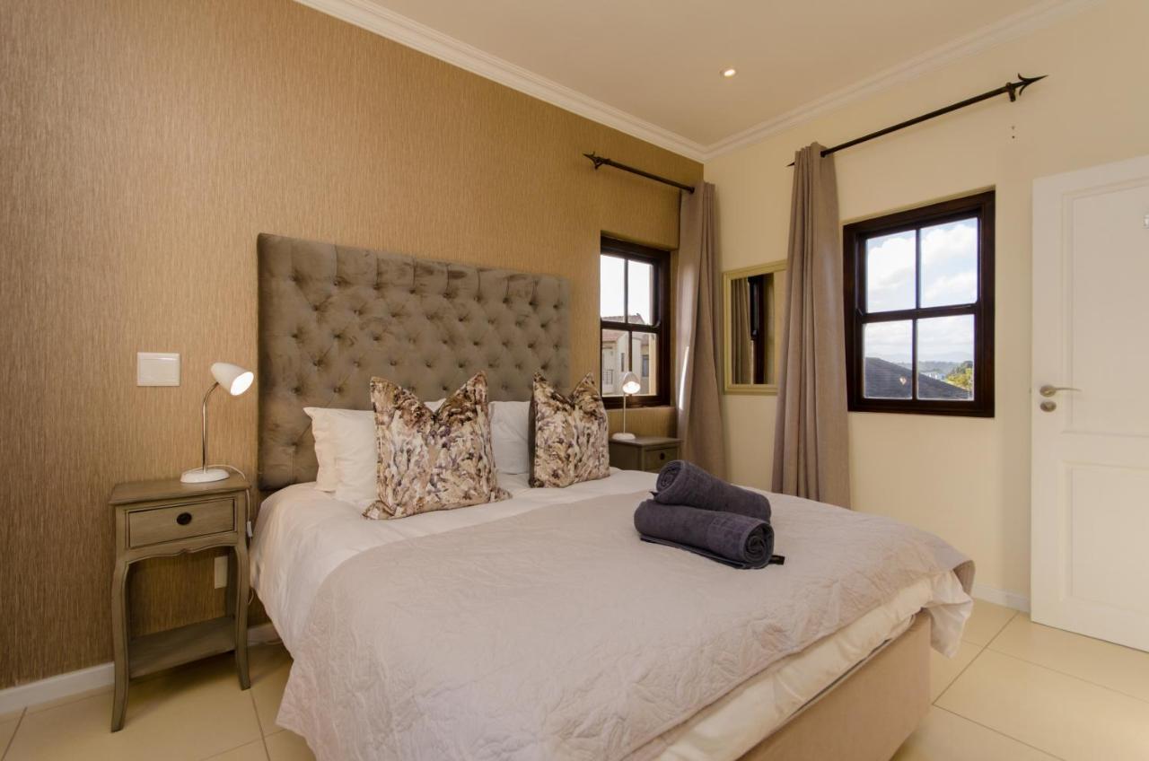 Plettenberg Bay Unit 17 Whale Rock Gardens Apartment with Backup Power — 4-Star Luxury Hotel in Plettenberg Bay, South Africa