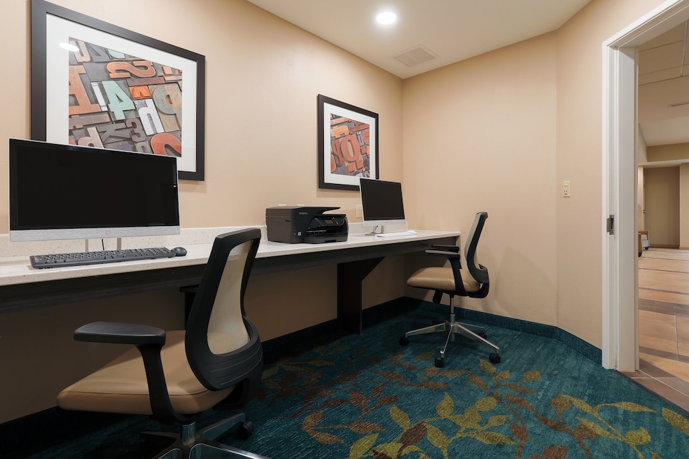 Candlewood Suites Lenexa Overland Park Area - photo 50