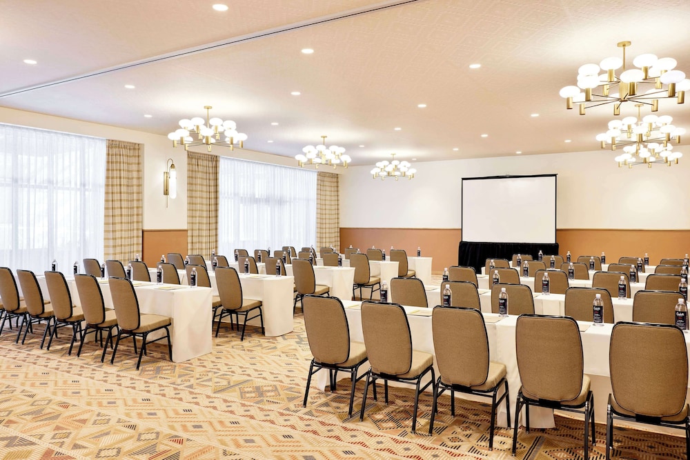 Graduate by Hilton Tucson - photo 90