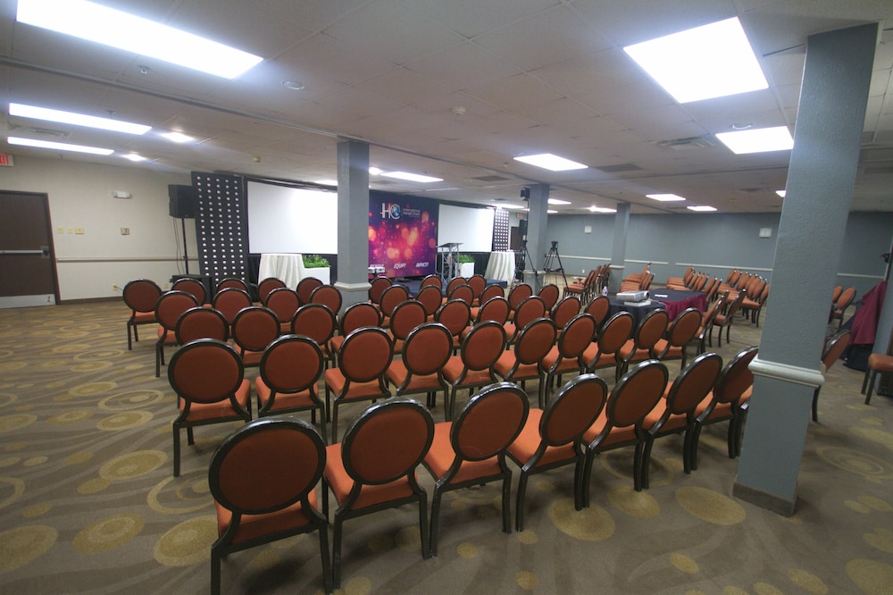 Atrium Hotel and Suites - photo 90
