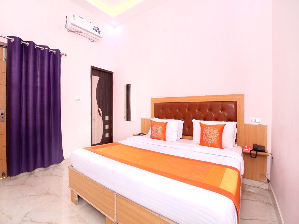 OYO 11497 Hotel Sharnam in Kharar, India