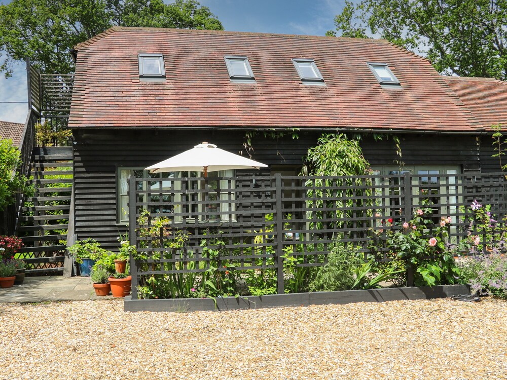 The Barn at Sandhole Cottage — 4-Star Luxury Hotel in Tonbridge, United Kingdom