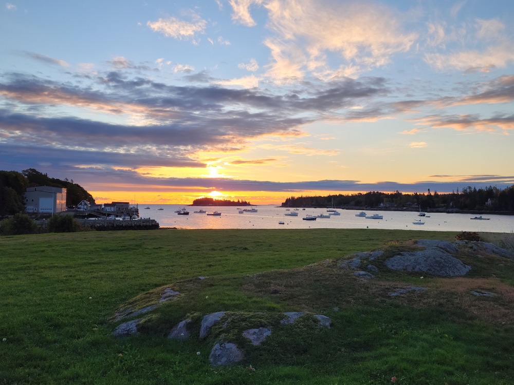 East Wind Inn on the Water - photo 44