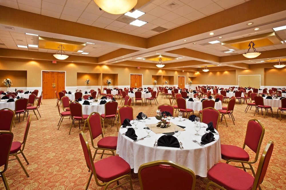 Holiday Inn by IHG - photo 34