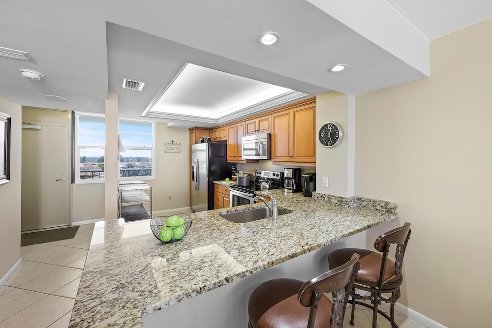 South Seas Tower 3 905 - photo 22