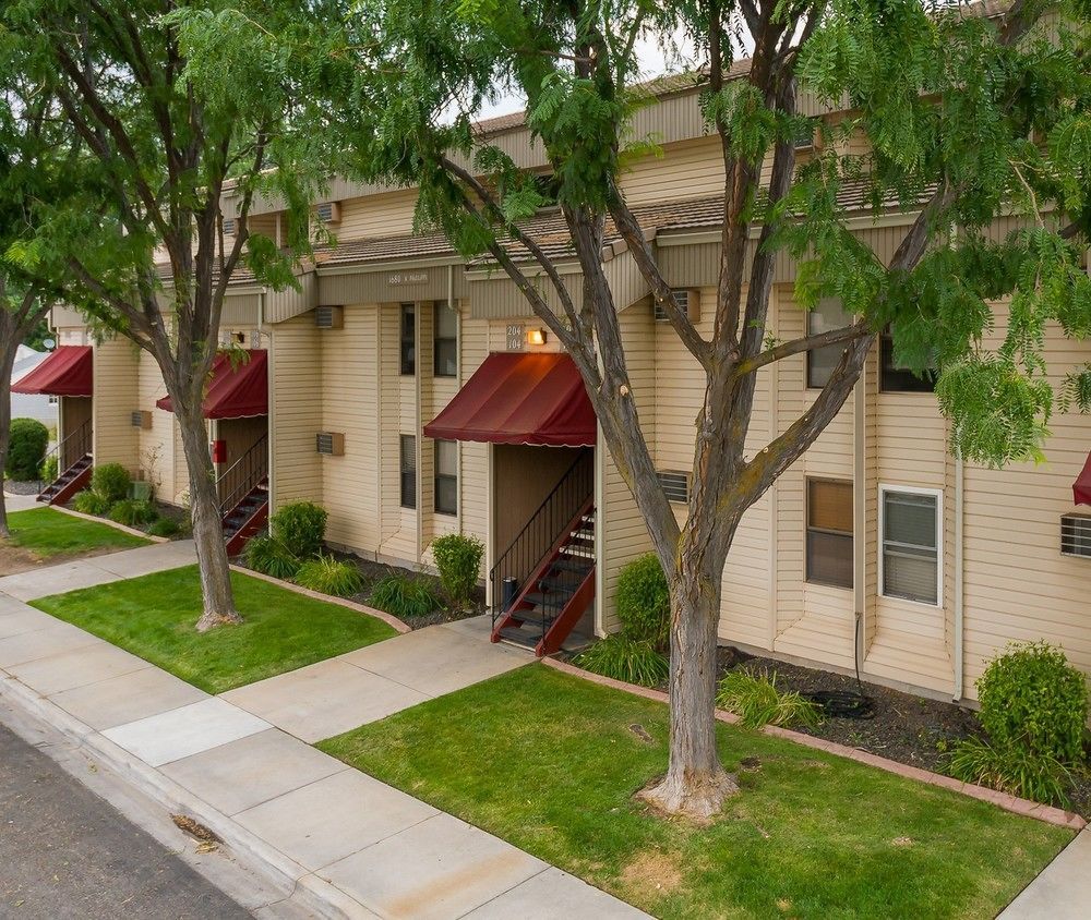 Bond Hotel & Extended Stay - photo 23