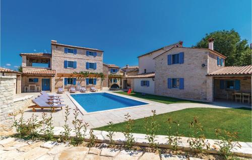 Nine Bedroom Holiday Home In Bokordici — 5-Star Luxury Hotel in Svetvincenat, Croatia