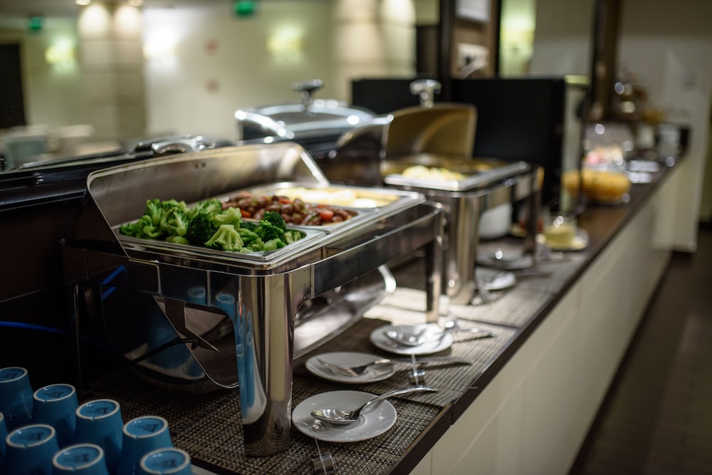 מזון ומשקאות