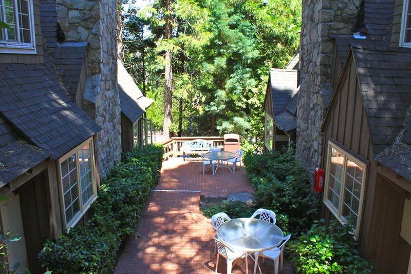Saddleback Inn at Lake Arrowhead - photo 21