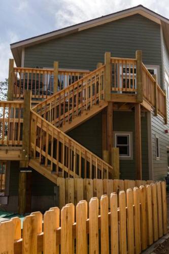 Spacious 2nd Story Loft With Awesome Views — Estes Park