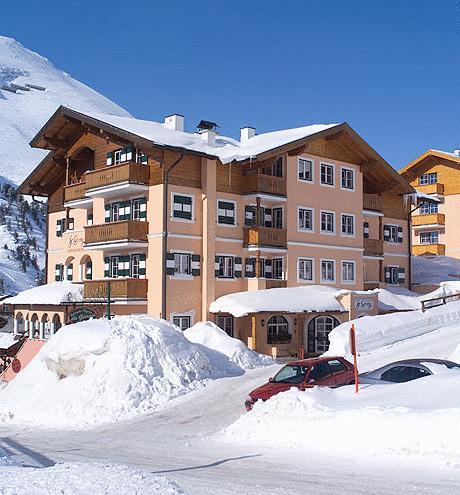 Landhaus St. Georg — 4-Star Luxury Hotel in Tweng, Austria
