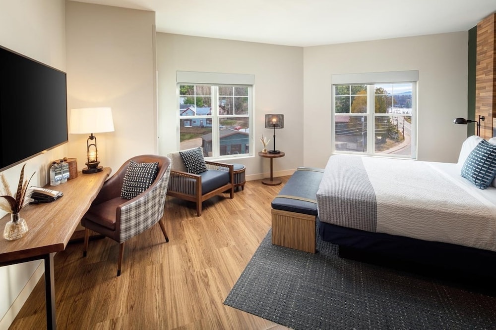 Voco Saranac Lake Waterfront An Ihg Hotel - photo 18