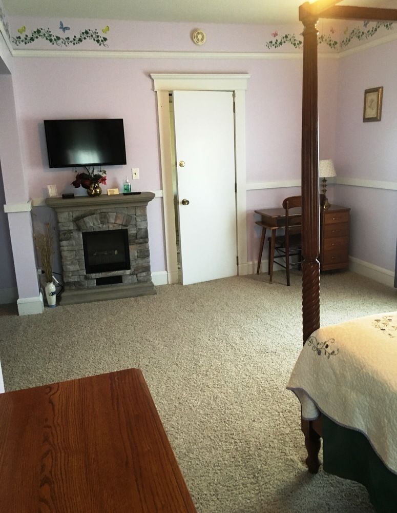Francie's Inn - photo 25