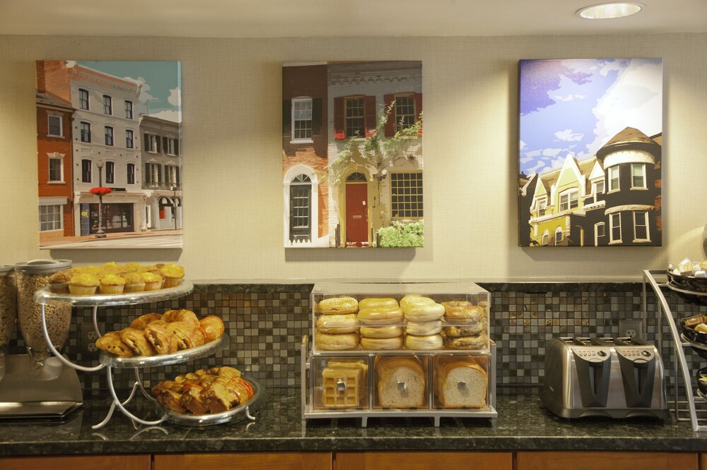 Georgetown Suites Harbour - photo 6