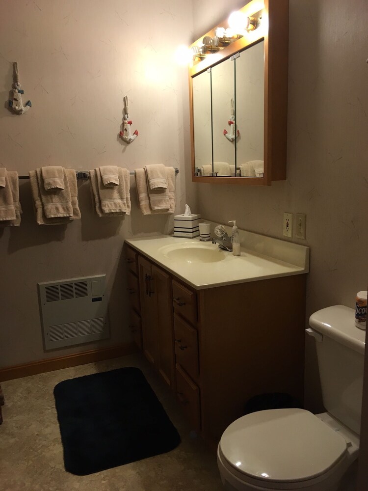 Gilcrest Cottages and Motels - photo 79