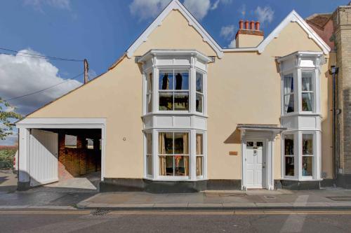 Josua Medieval Living Maldon — 4-Star Luxury Hotel in Maldon, United Kingdom