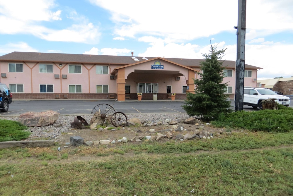 Days Inn by Wyndham Alamosa - photo 60