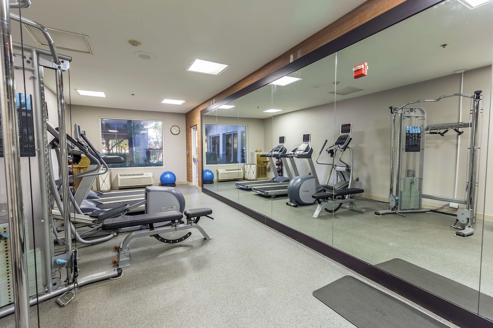 Hilton Garden Inn Fairfield - photo 33