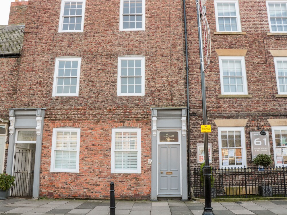 Tynemouth Village Penthouse — 4-Star Luxury Hotel in North Shields, United Kingdom