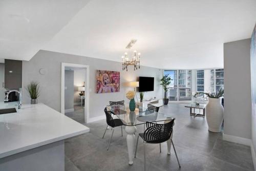 Blue Moon In the lap of luxury and brand new — 4-Star Luxury Hotel in Miami, United States