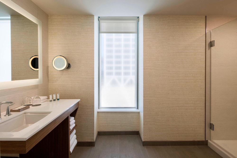 The Westin Milwaukee - photo 35