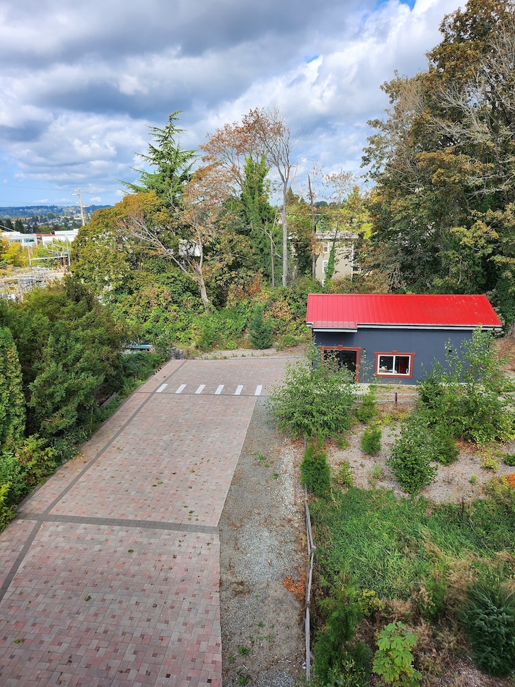 Lakeview Hotel - photo 22