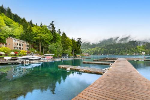 Lake Sutherland Ski Condo — 4-Star Luxury Hotel in Port Angeles, United States