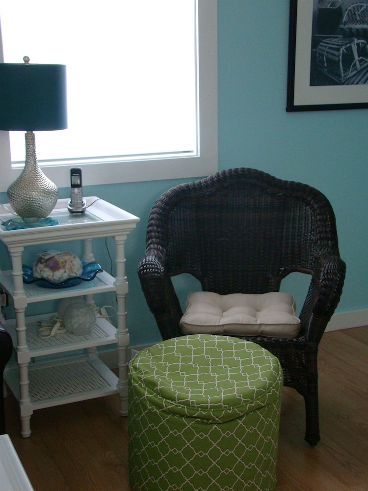 Bay Leaf Cottages & Bistro - photo 37