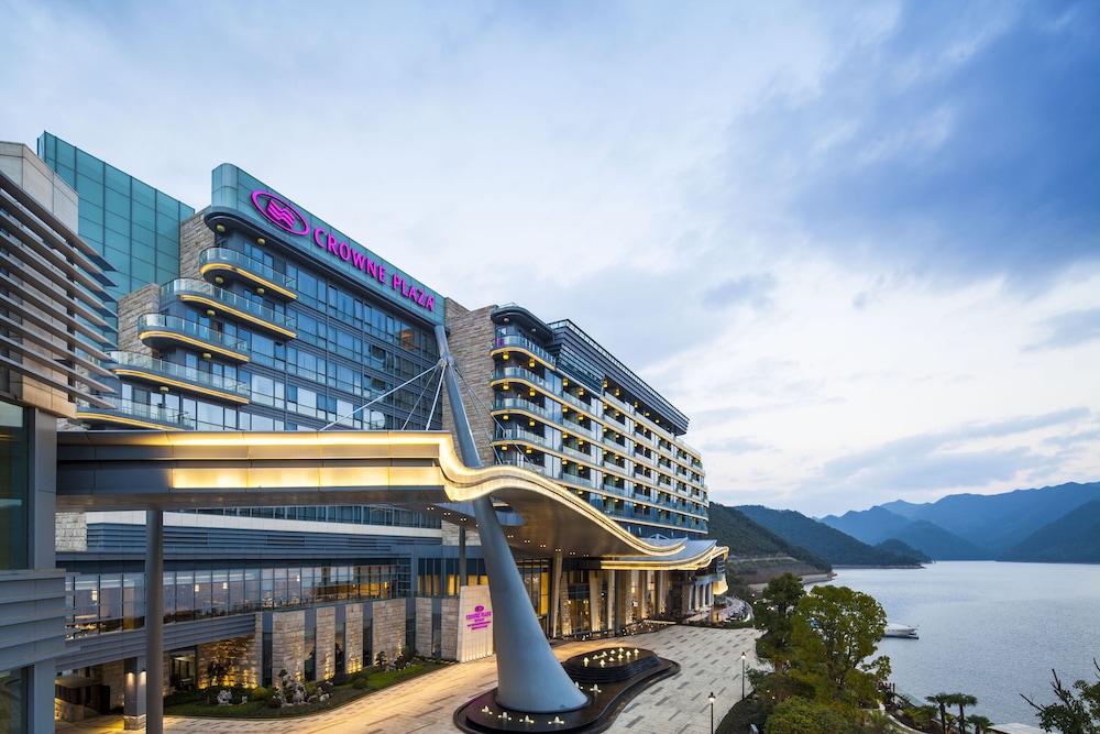 Crowne Plaza Hangzhou Thousand Island Lake by IHG — 4-Star Luxury Hotel in Hangzhou, People's Republic of China