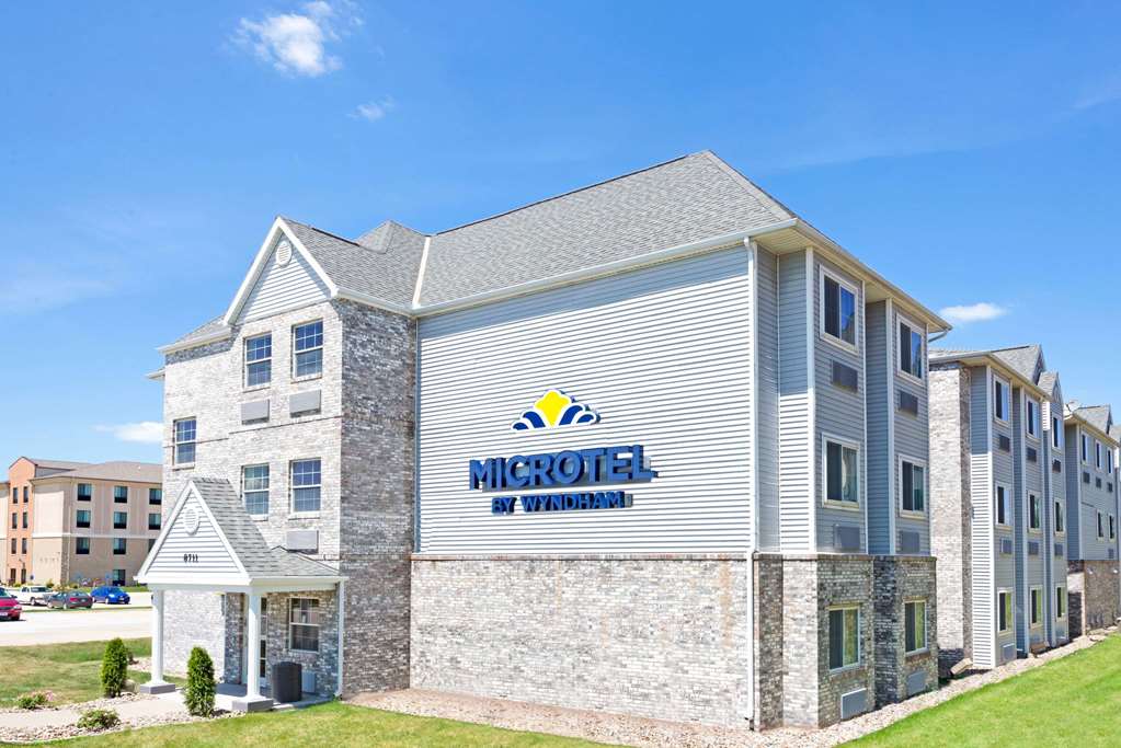 Microtel Inn & Suites by Wyndham Urbandale Des Moines - featured photo