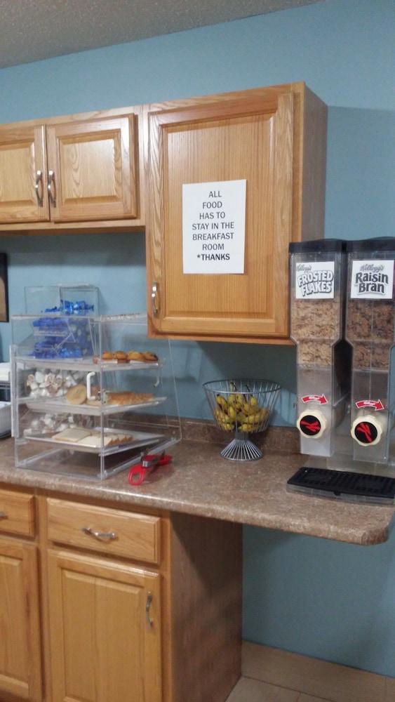 Quality Inn Elkhart - photo 14