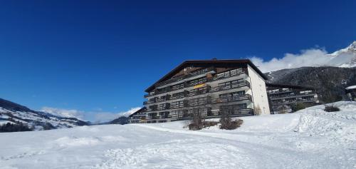 Las Vals E19 - carbon neutral hotel in Unknown City