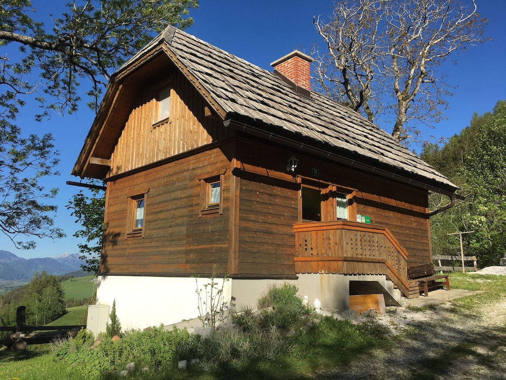 Schachneralm - carbon neutral hotel in Irdning