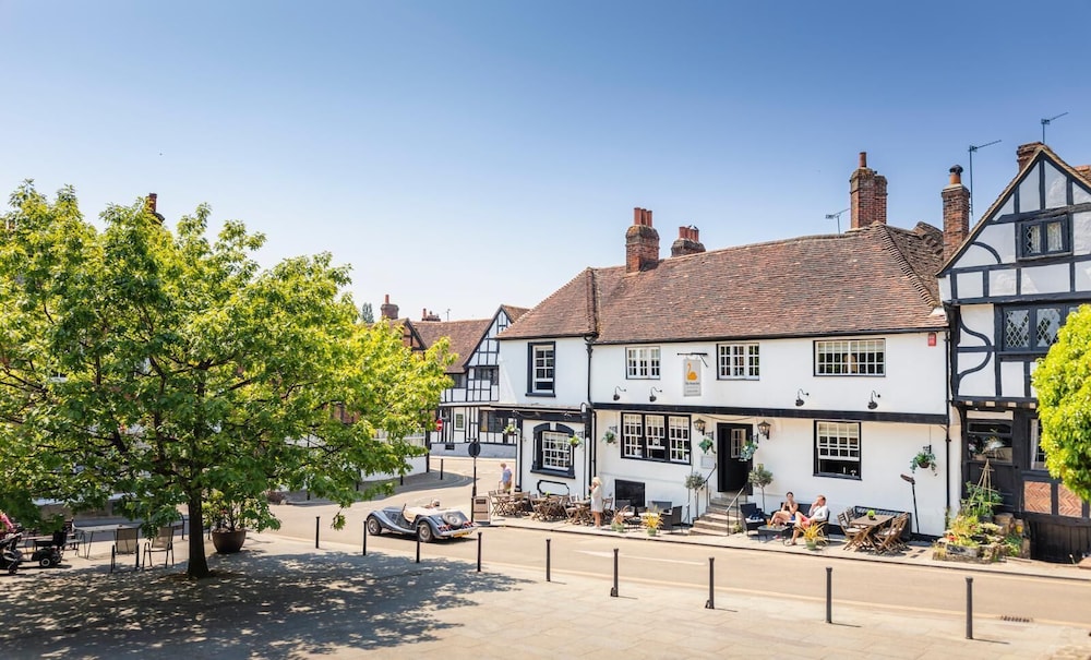 The Swan Inn - carbon neutral hotel in Midhurst