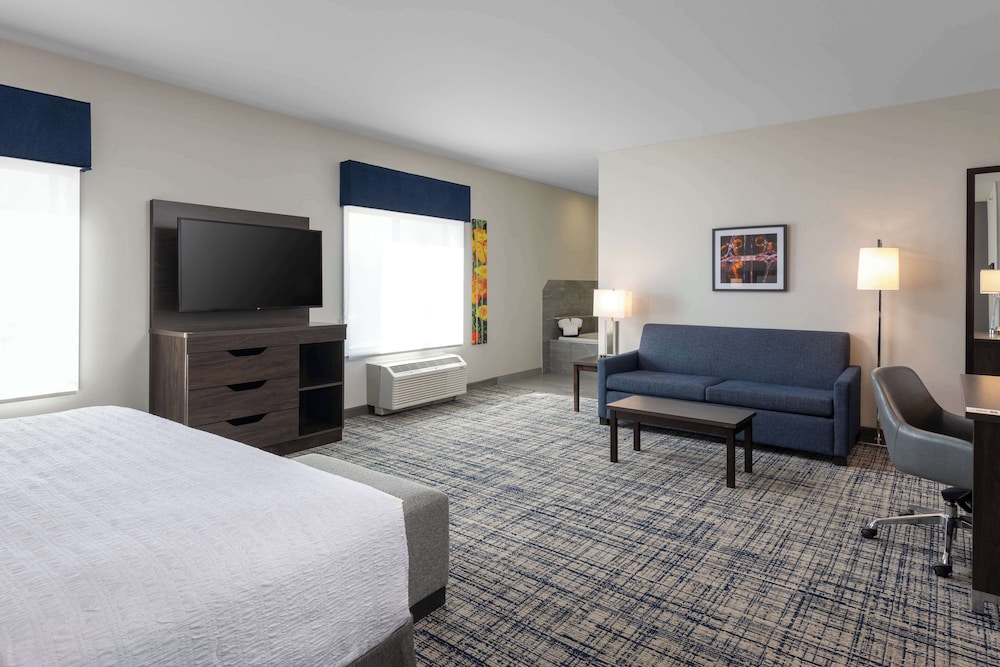 Hampton Inn & Suites Manteca - photo 30