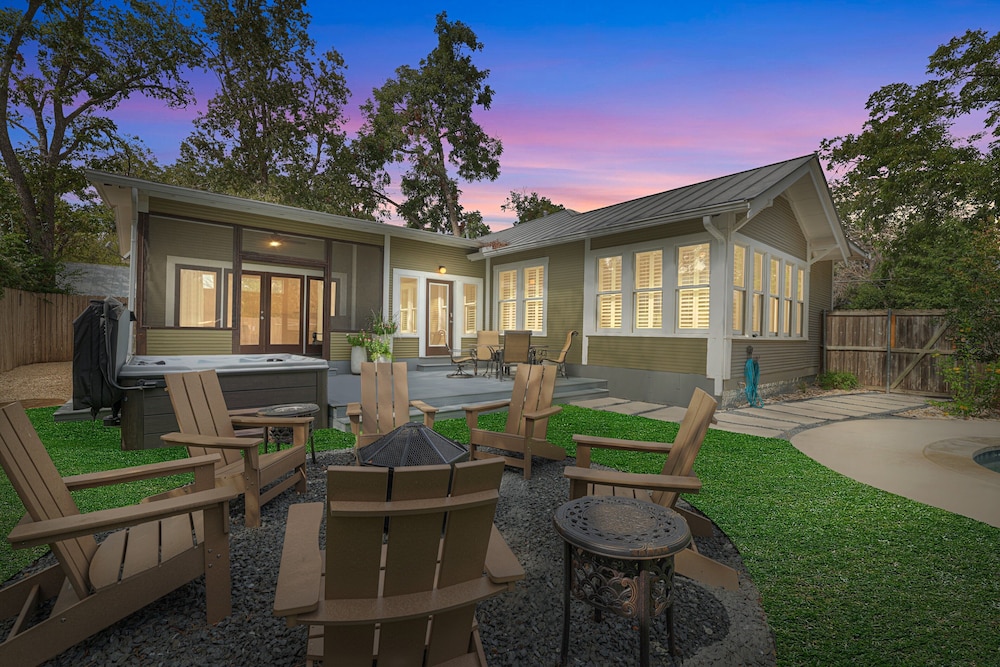 Heart of Fredericksburg With Pool Hot tub&grill - photo 28