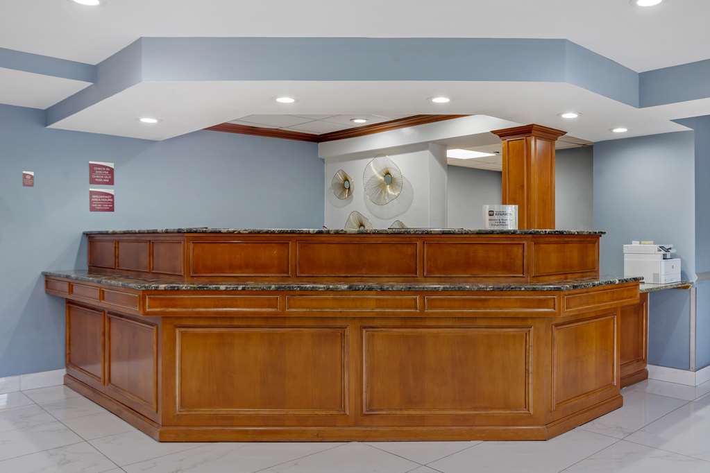 Best Western Rutgers University Hotel - photo 44