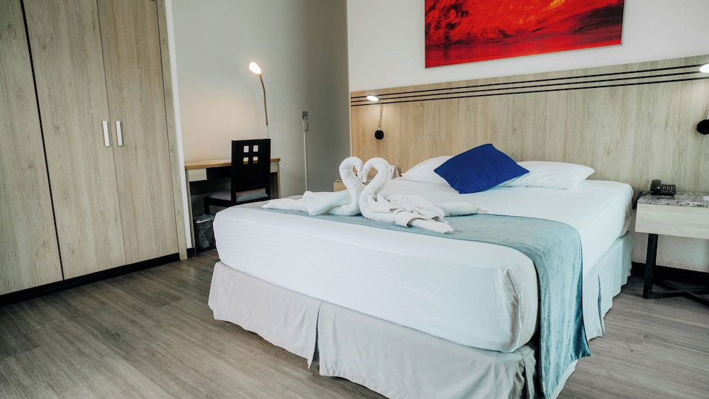 Hotel Mar Azul - carbon neutral hotel in Manta