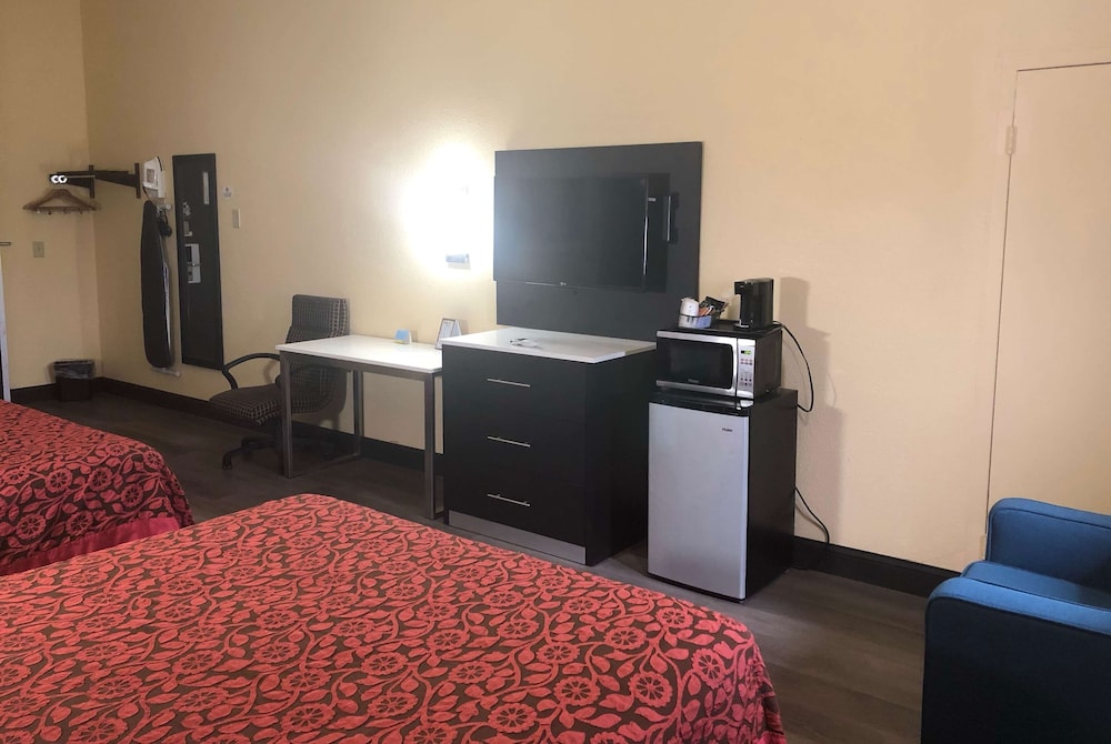 Days Inn by Wyndham Grove City Columbus South - photo 14