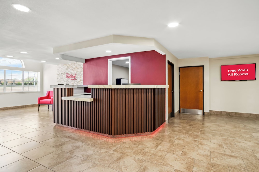 Red Roof Inn & Suites Euless DFW Airport Southwest - photo 4