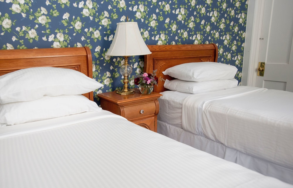 Athenaeum Hotel - photo 6