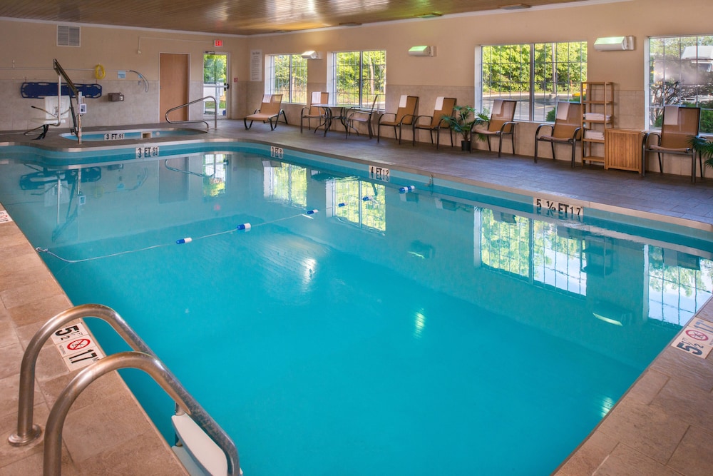 Holiday Inn Express & Suites Bucyrus by IHG - photo 27