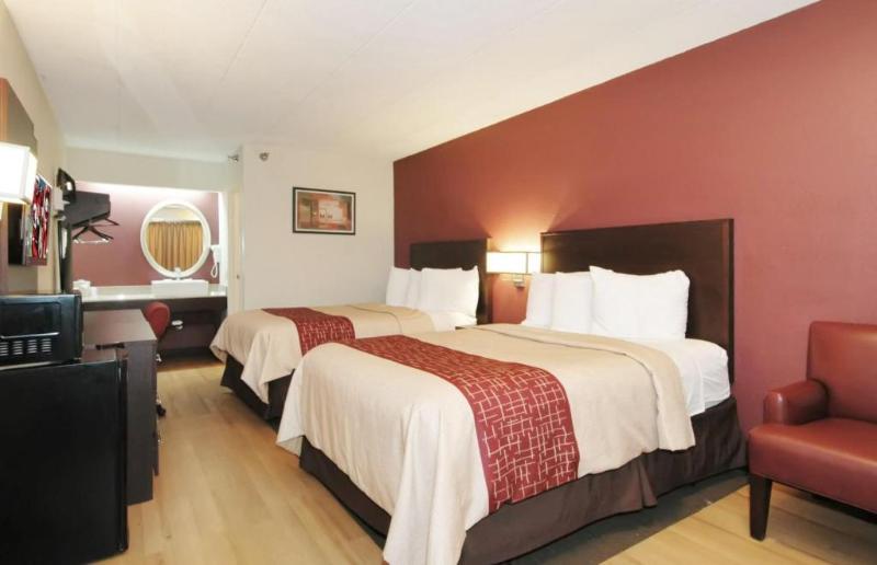 Red Roof Inn PLUS Chicago Hoffman Estates - photo 10